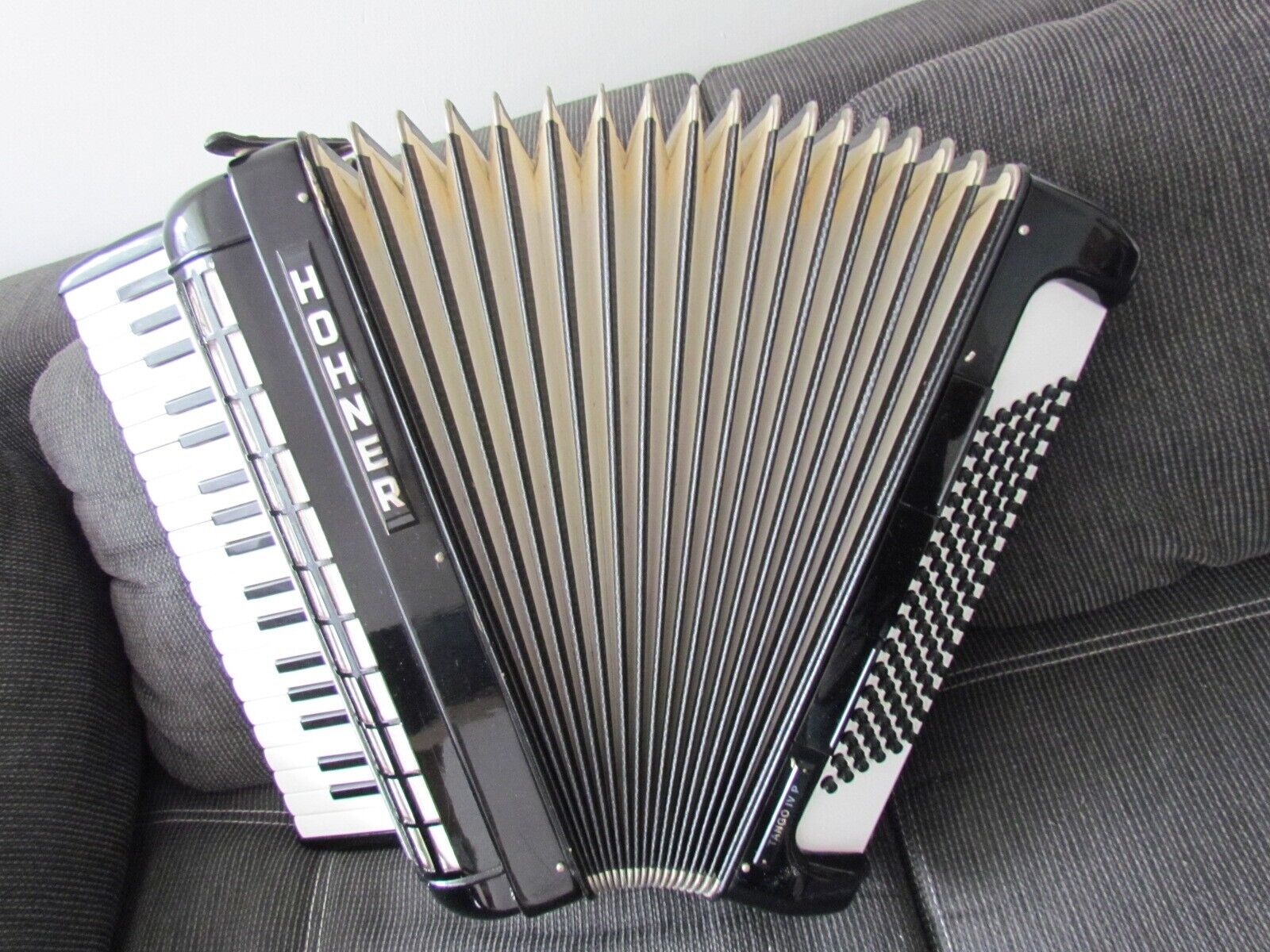 Akkordeon/Hohner Akkordeon Concerto III S mit Koffer – Bild 3