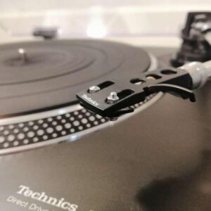 Technics SL 1210 MK2 + Ortofon 2M Blue Tonabnehmer